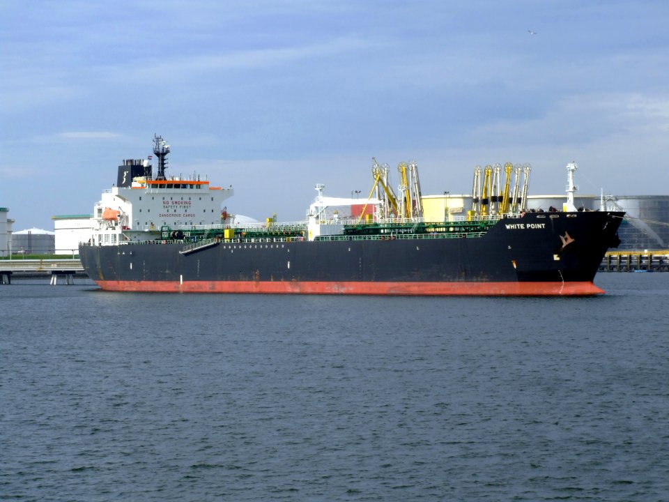 White Point - IMO 9259898 - Callsign IBAE at the '7e Petroleumhaven', Port of Rotterdam, Holland 14-Jul-2007