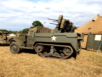 White halftrack with AAA
