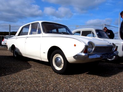 White 1964 Ford Consul Consair lincence DR-22-60 pic-004