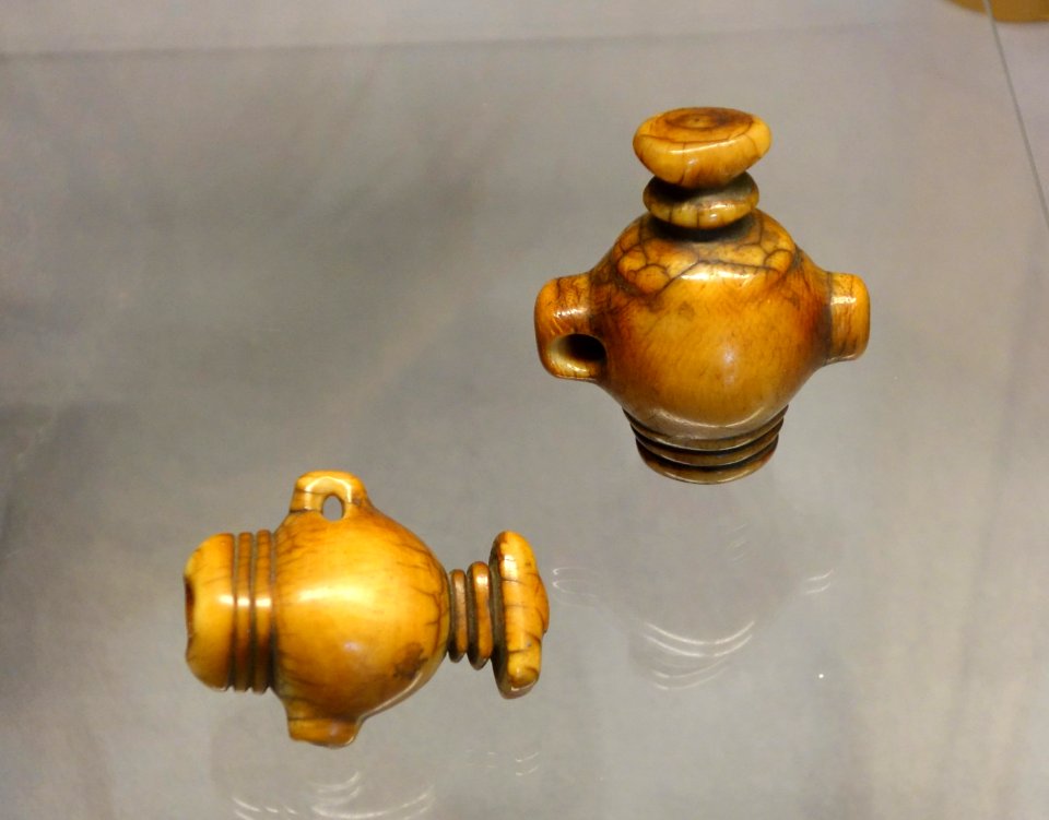 Whistles, ivory - Luba - Royal Museum for Central Africa - DSC06127