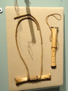 Whistles, Desana people, jaguar bone - South American collection - Peabody Museum, Harvard University - DSC05689