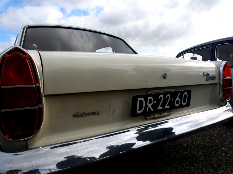 White 1964 Ford Consul Consair lincence DR-22-60 pic-009