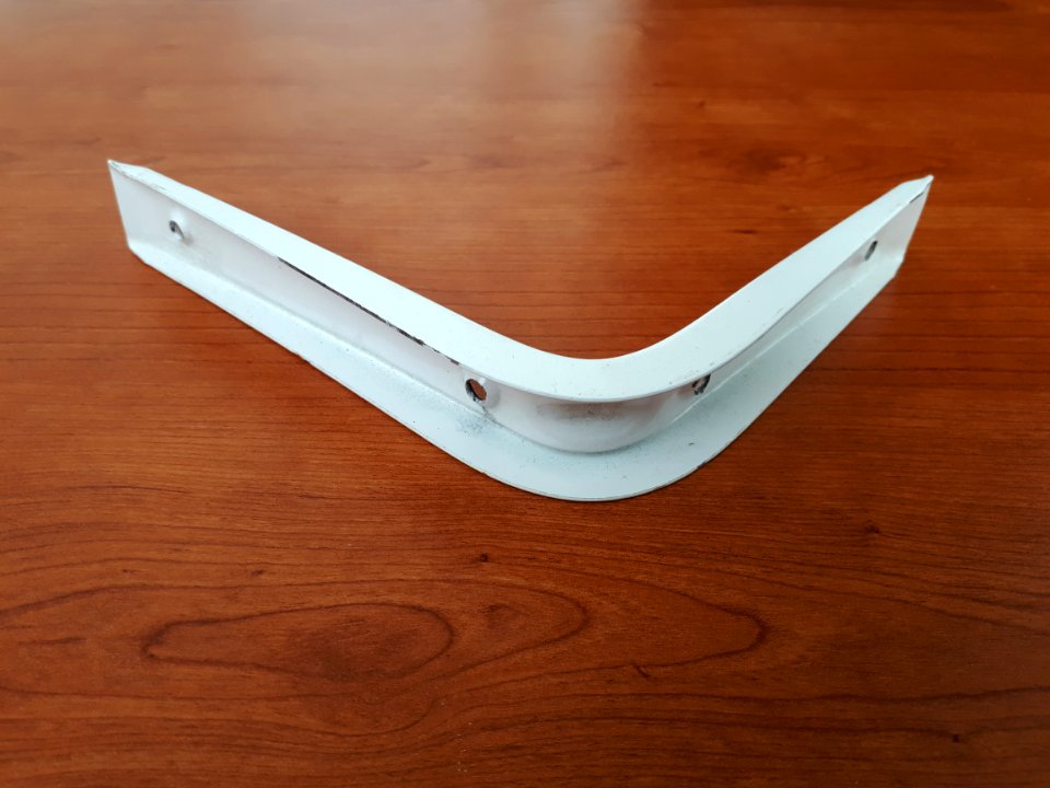White rounded metallic shelf bracket - 15 x 12.5 cm - B