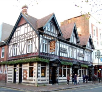 White Swan pub, 26 Guildhall Walk, Portsmouth (NHLE Code 1104327) (November 2017) (1)