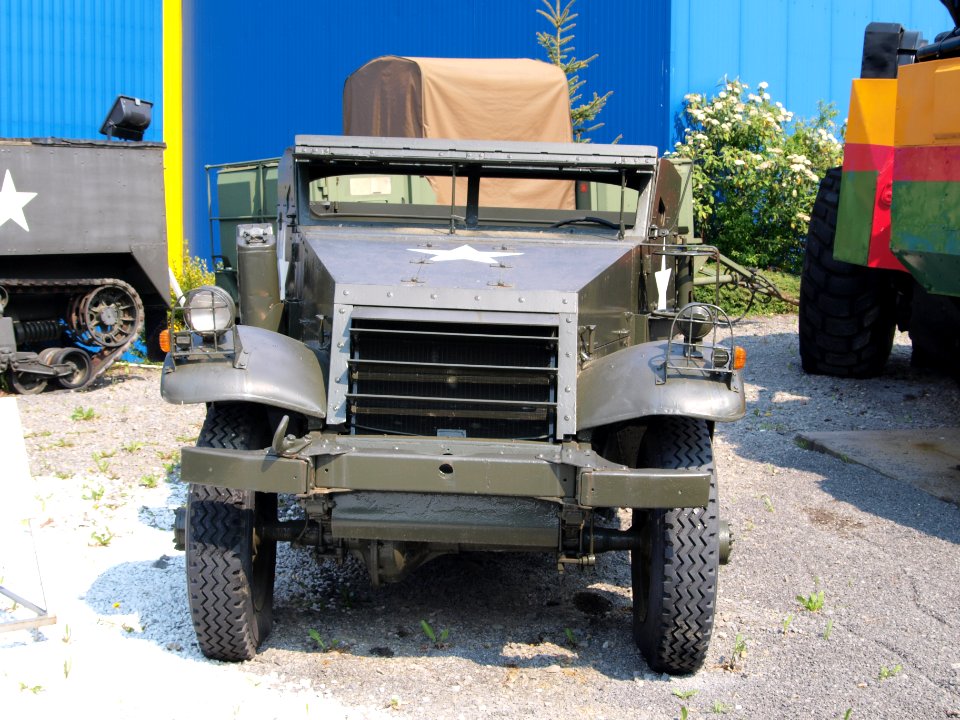 White armoured car at Sinsheim photo-2