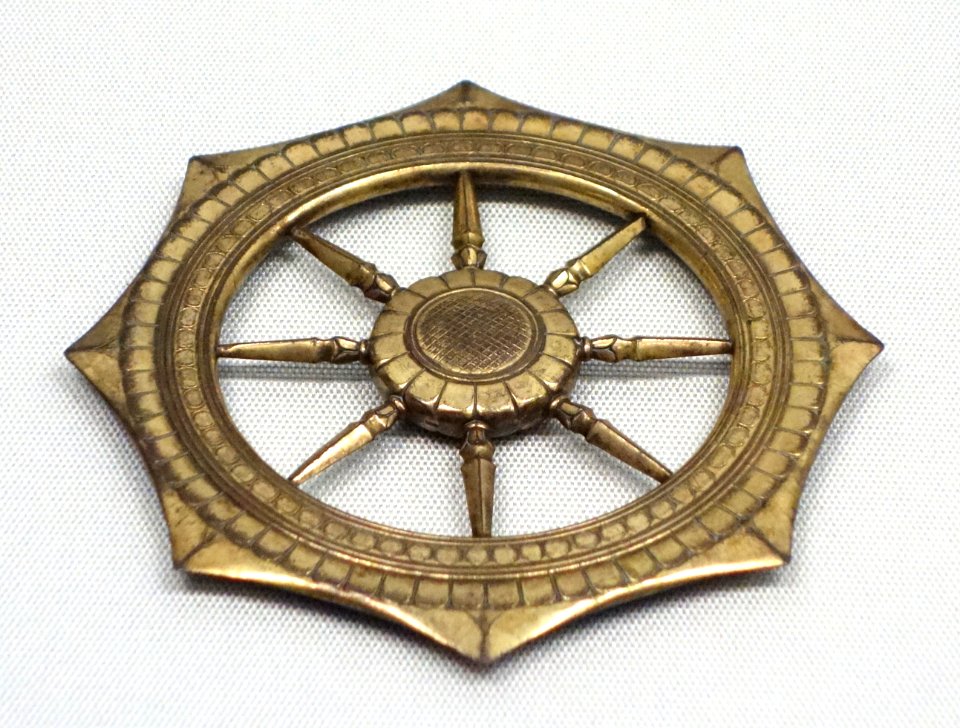 Wheel-shaped Buddhist ritual instrument, Kamakura period, 13th century, gilt bronze - Tokyo National Museum - DSC05181