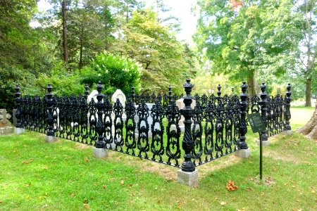 Whipple-Beal Fence - Newton Cemetery & Arboretum - Newton Center, MA - DSC07092
