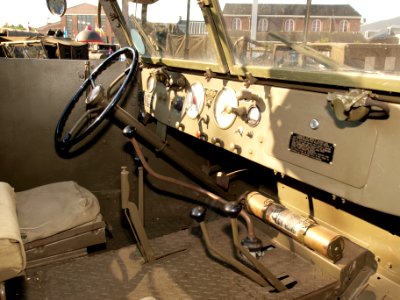 White M3A1 halftrack pic9b