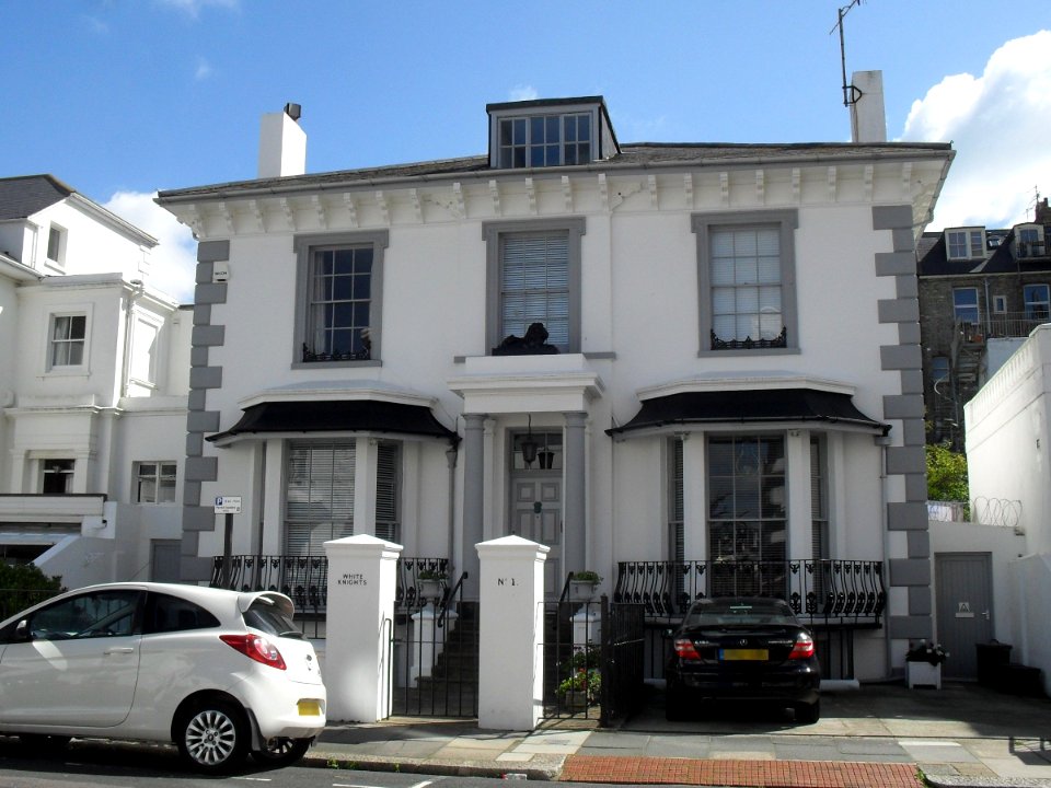 White Knights, 1 Albany Villas, Hove (NHLE Code 1298667) (August 2010)