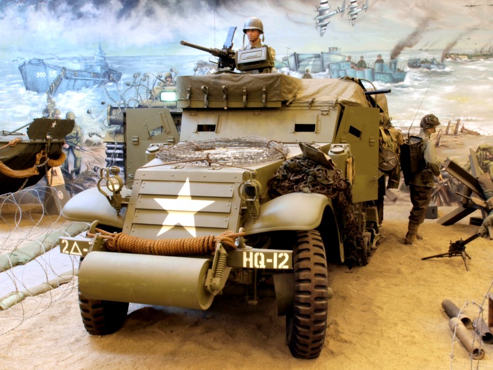 White M3A1 USA 40150421 HQ-12 pic2