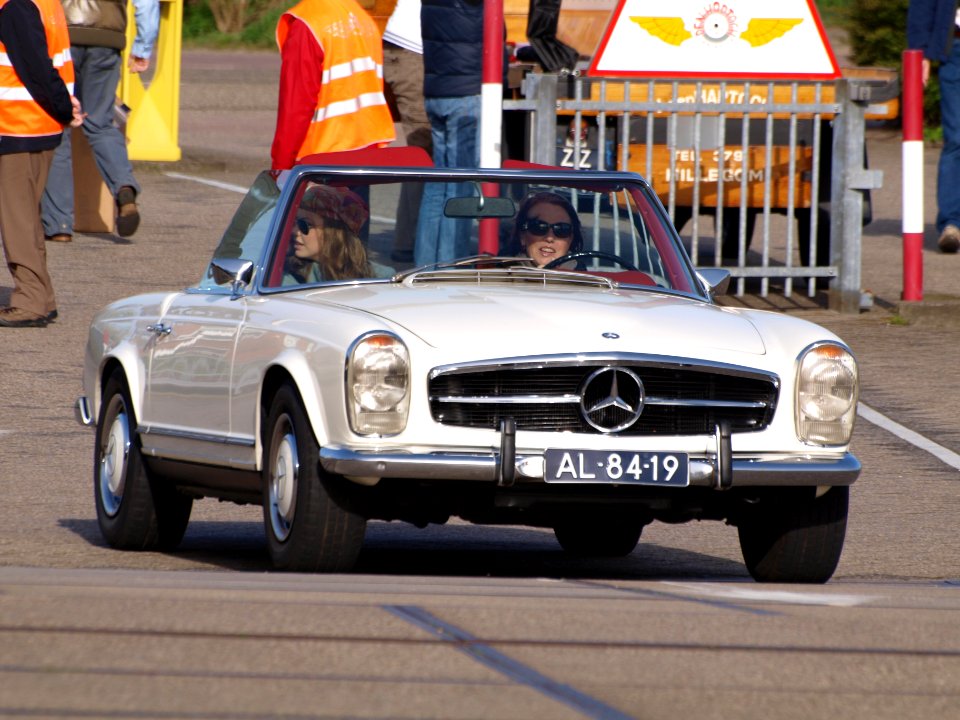 White Mercedes-Benz convertible