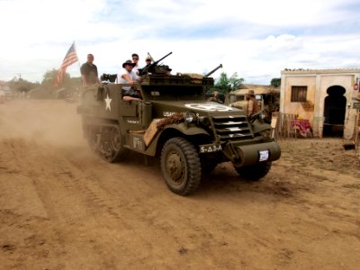 White halftrack 'To Hell With It!' with USAW-409826 pic2