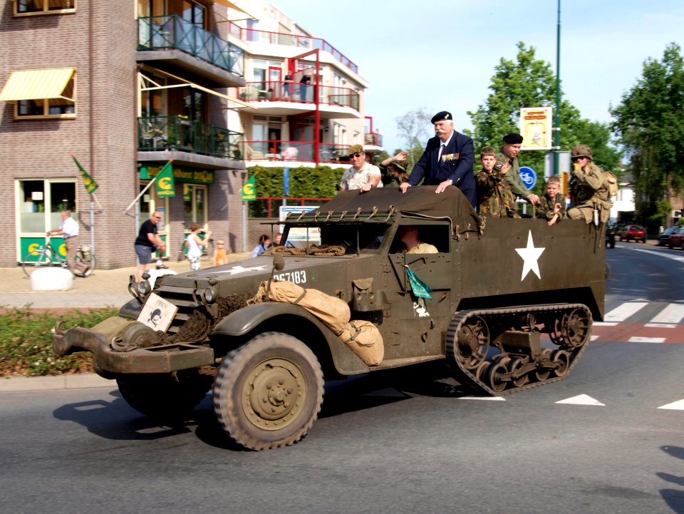 White M3 halftrack, Bridgehead 2011 pic2