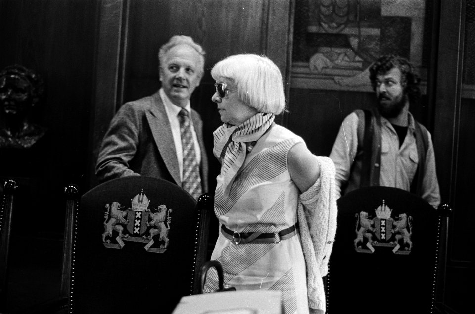 Wethouders Irene Vorrink (rechts) en Kuypers, Bestanddeelnr 930-3243