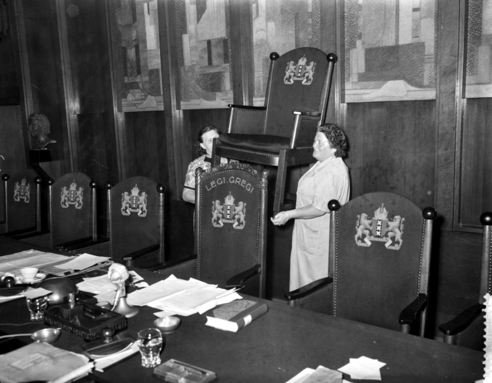Wethoudersverkiezingen te Amsterdam, het wegdragen van de overtollige wethouders, Bestanddeelnr 909-8174