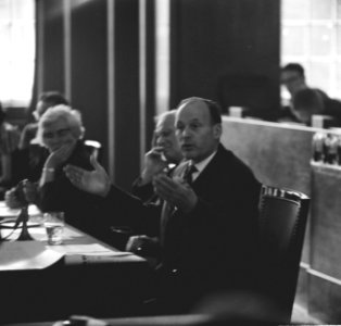 Wethoudersverkiezing in de Raadzaal van het Stadhuis, Bestanddeelnr 914-2694