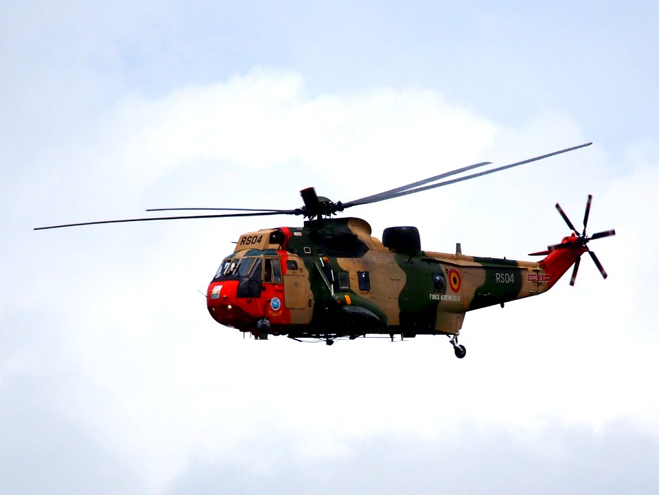 Westland Sea King Mk.48 Belgium - Air Force RS04 pic3