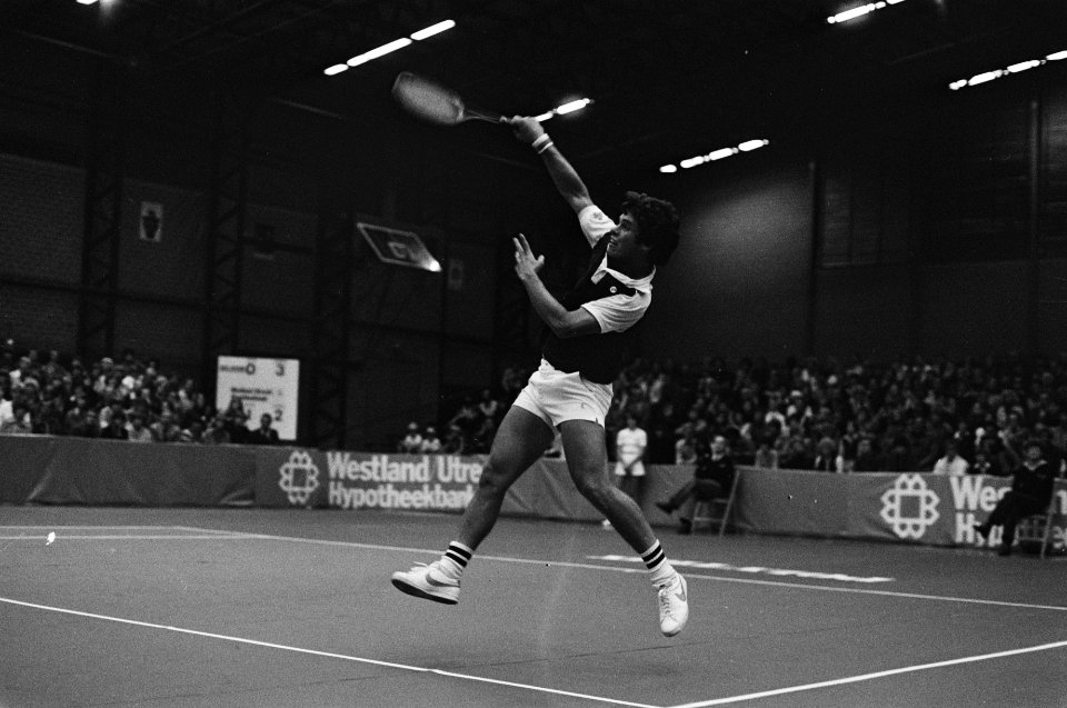 WestlandUtrecht Tennisbond (Haarlem) Gullikson in actie halve finale, Bestanddeelnr 929-9579