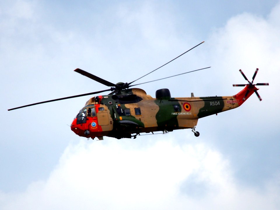 Westland Sea King Mk.48 Belgium - Air Force RS04 pic4