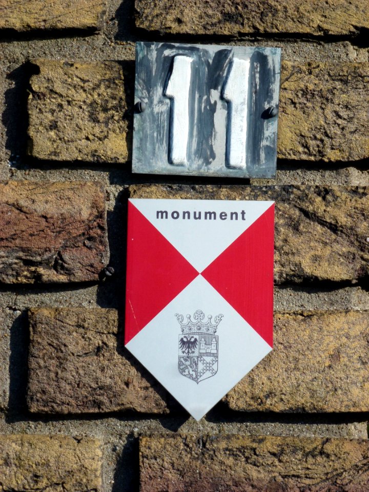 Weurt (Beuningen Gld) woonhuis Past.v.d.Marckstraat 11 monumentschildje