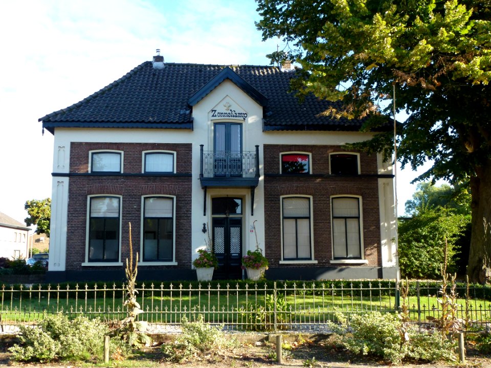 Weurt (Beuningen Gld) Villa Zonnekamp Past.v.d.Marckstraat 29-31 voorgevel