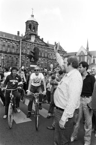 Wethouder Schaefer lost het startschot, Bestanddeelnr 930-4101