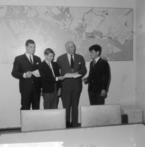 Wethouder van Onderwijs Kunst en Wetenschappen van Amsterdam, dr P J Koets pr, Bestanddeelnr 916-6409