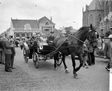 Westfriese Marktdag voor de vijfde maal in Schagen voorbijtrekken van de Oudholl, Bestanddeelnr 910-4873