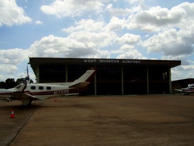 WestHoustonAirportTerminal0