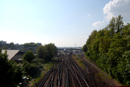 Westward view towards Hove station from The Drive overbridge (May 2018)