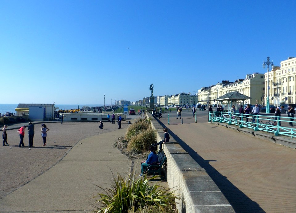 Westward view towards Hove Lawns from King's Road, Brighton (March 2014)