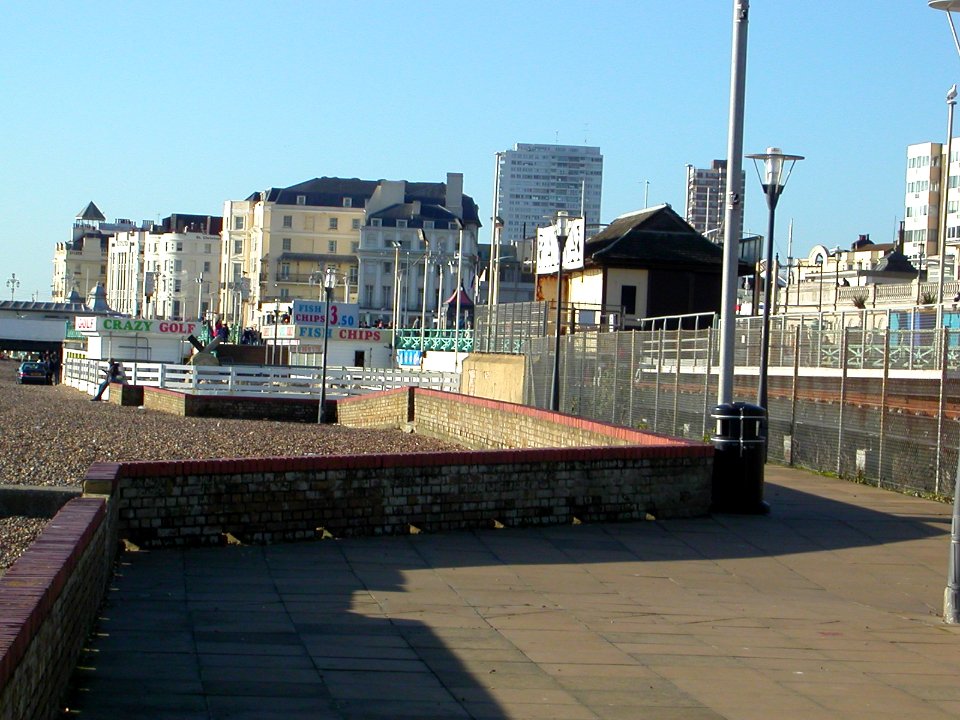 Westward view along Brighton Seafront near Volks Railway, Brighton (February 2007)