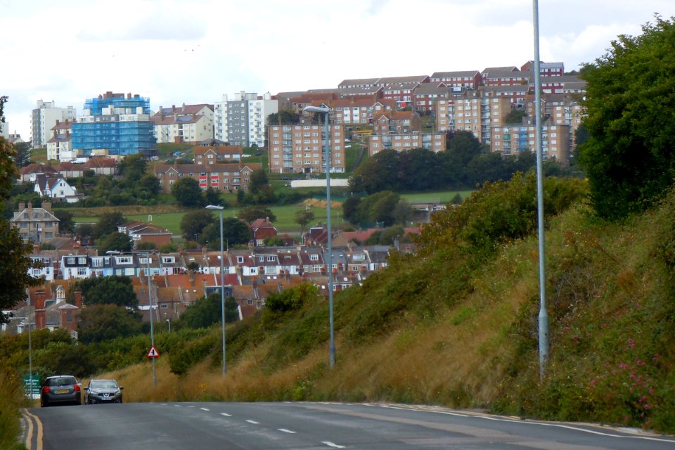 Westward view along Roedean Road, Roedean, Brighton (August 2014) (1)