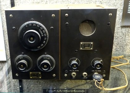 Westinghouse Model RC radio receiver with both detector type DA and tuner type RA - National Electronics Museum - DSC00226 photo