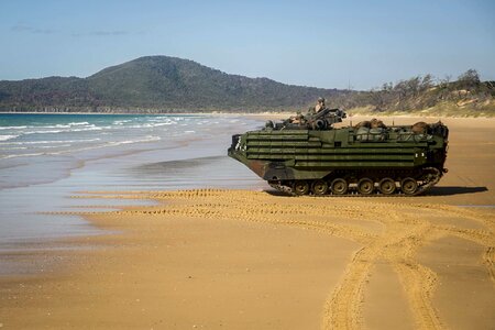 Aav-8b armored vehicle apc