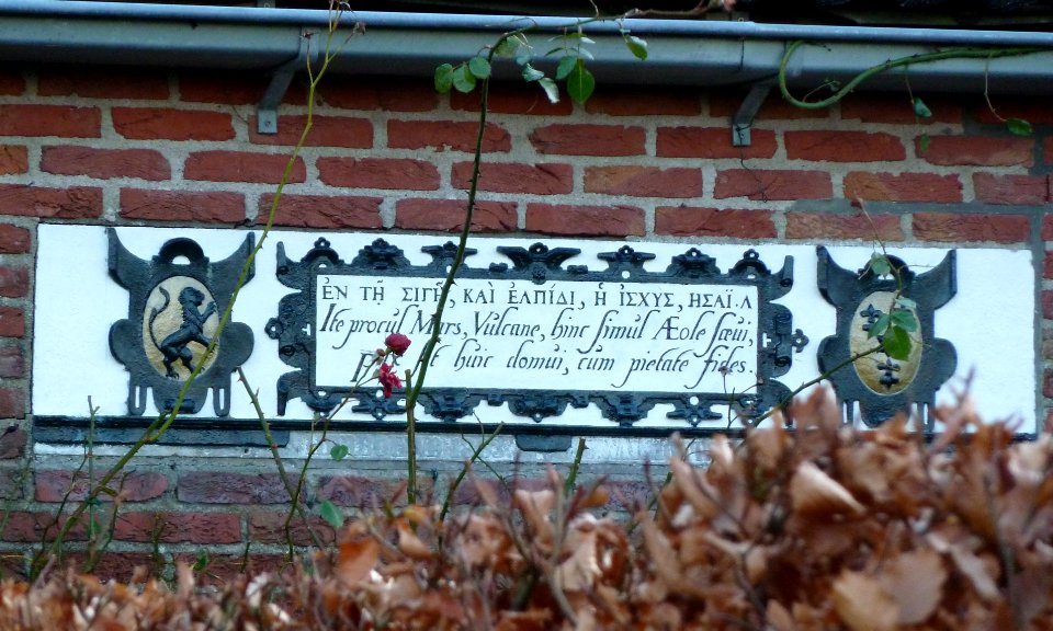 Westerwijtwerd - pastorie - gevelsteen