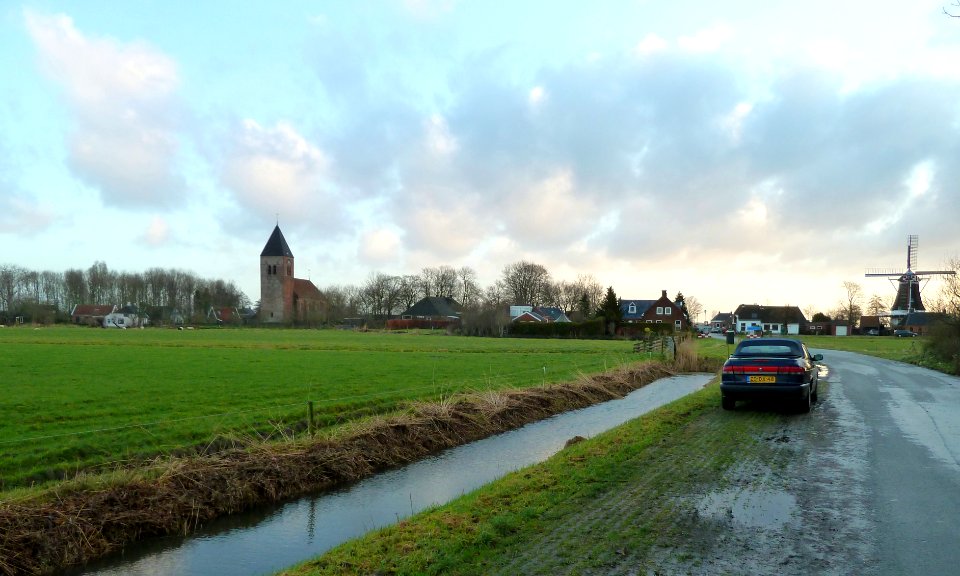 Westerwijtwerd - silhouet vanaf Dorpsweg