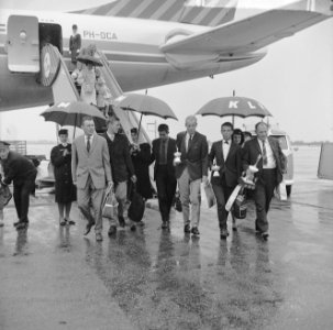 Wielerploeg terug uit Canada bij aankomst Schiphol. Haest, Laart van Kreuningen , Bestanddeelnr 915-4563 photo