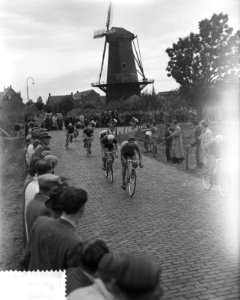 Wielerronde van Etten met Tour de France ploeg , tijdens de koers, Bestanddeelnr 906-5657