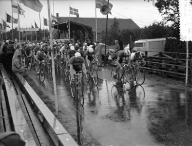Wielerronde van Etten met Tour de France ploeg , tijdens de koers, Bestanddeelnr 906-5658