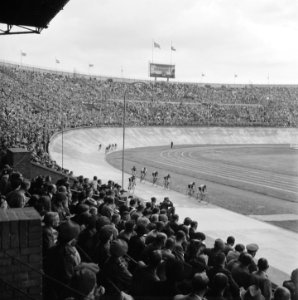 Wielerwedstrijd in het Olympisch Amsterdam, Bestanddeelnr 900-4526