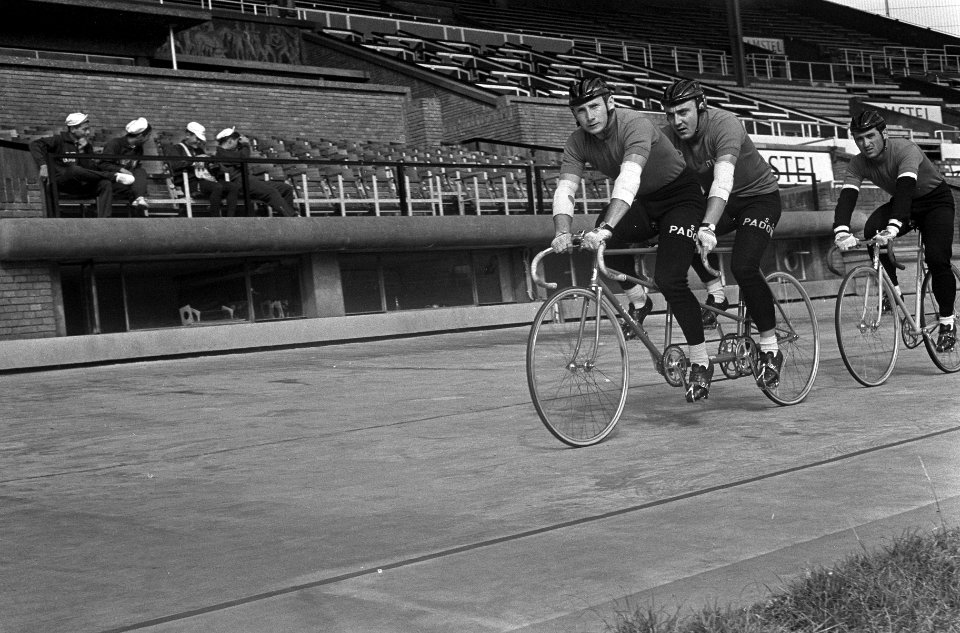 Wielrennen. De Italiaanse tandem Verzini (voorop) en Gonzato in train, Bestanddeelnr 920-6285