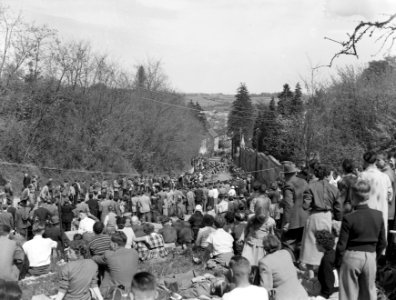 Wielerkampioenschap op de weg Valkenburg finish amateurs, Bestanddeelnr 907-1256