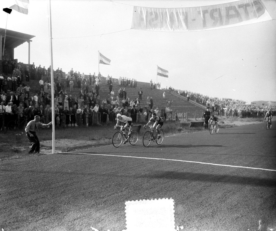 Wielerkampioenschappen Amateurs op Circuit van Zandvoort, Bestanddeelnr 905-8203