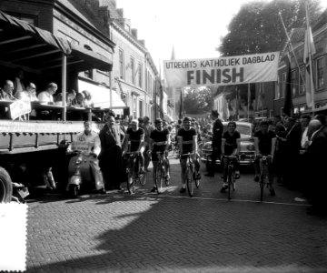 Wielerclubkampioenschap van Nederland te Wijk bij Duurstede, de ploeg Het Zuiden, Bestanddeelnr 907-3401