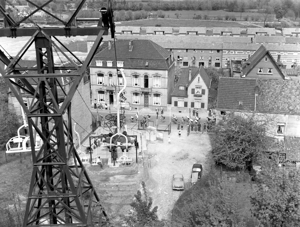 Wielerkampioenschap op de weg Valkenburg finish amateurs. Kabelbaan omhoog naar , Bestanddeelnr 907-1257