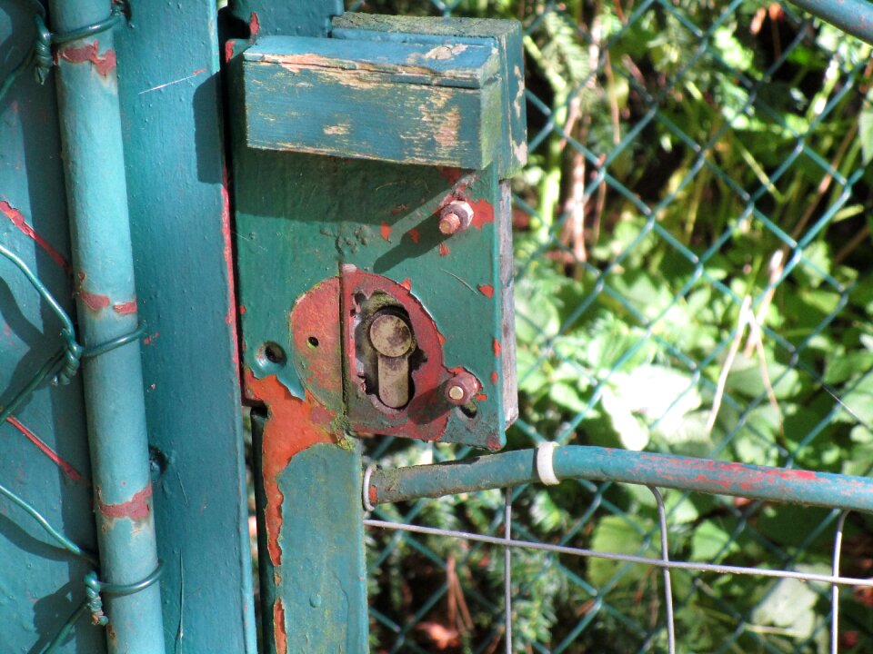 Castle door fitting