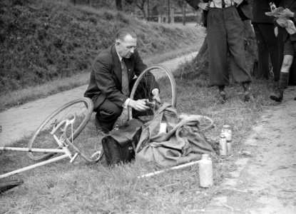 Wielerkamp op de weg 1947 Cauberg, Bestanddeelnr 902-2325