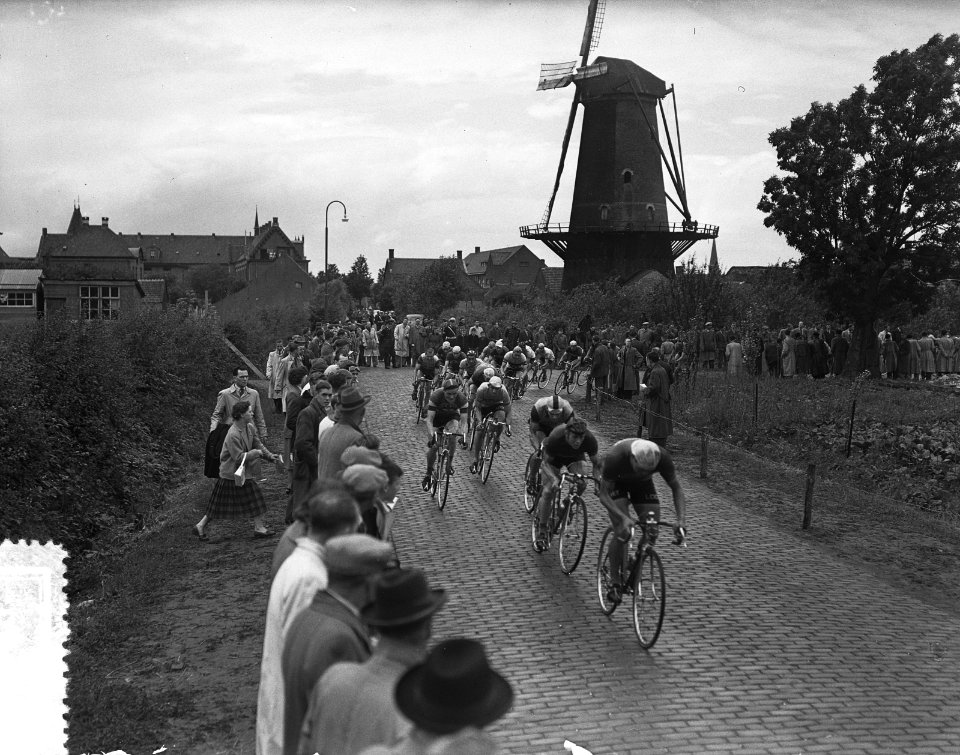 Wielerronde van Etten met Tour de France ploeg, Bestanddeelnr 906-5653
