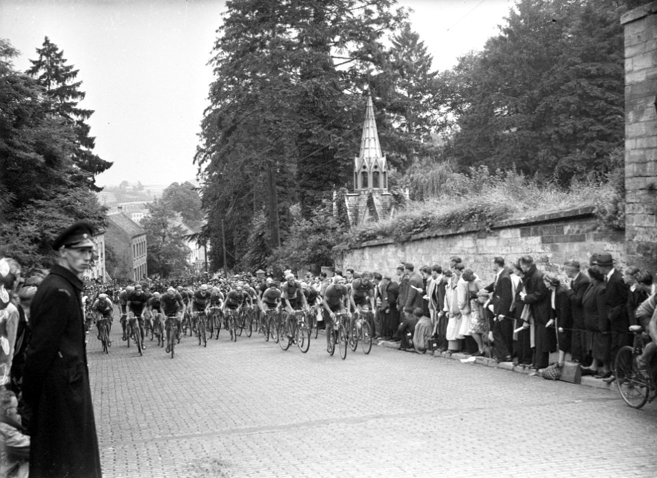 Wielerkamp op de weg 1947 Cauberg, Bestanddeelnr 902-2328